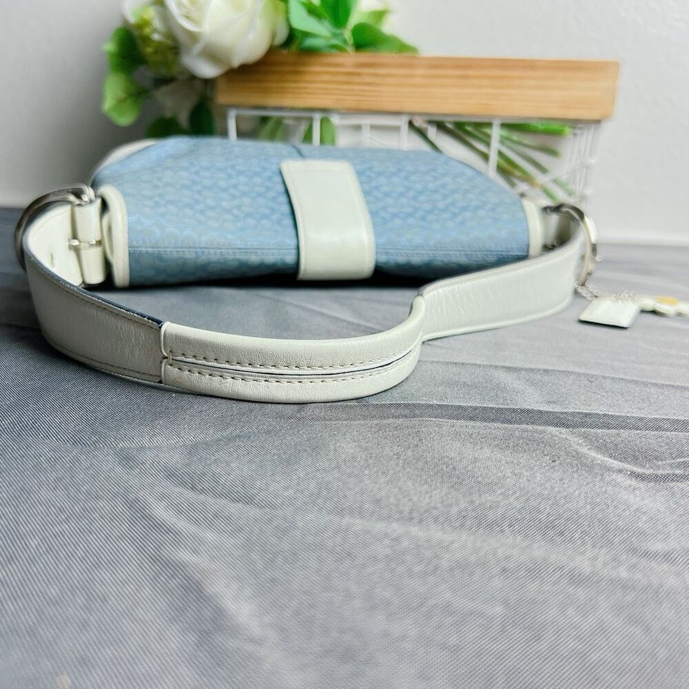 Coach vintage Soho Signature Blue Jacquard White Leather Flap Hobo Shoulder Bag - Picture 7 of 11